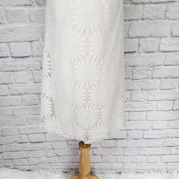 Urban Outfitters Lace Floral Lace Trapeze Dress Cream Mini Size Small - Picture 14 of 15